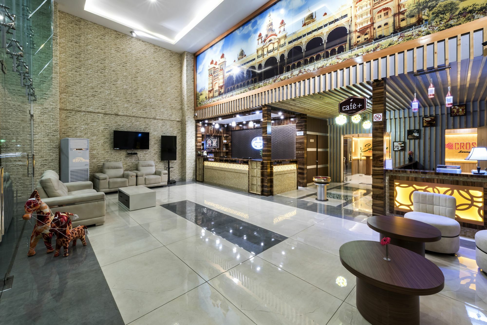 T S Royal Grand Hotel-Bommasandra -Hosur Road Бангалор Екстериор снимка